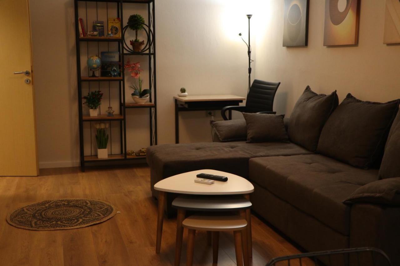 Pine Apartment Tirana Exterior foto